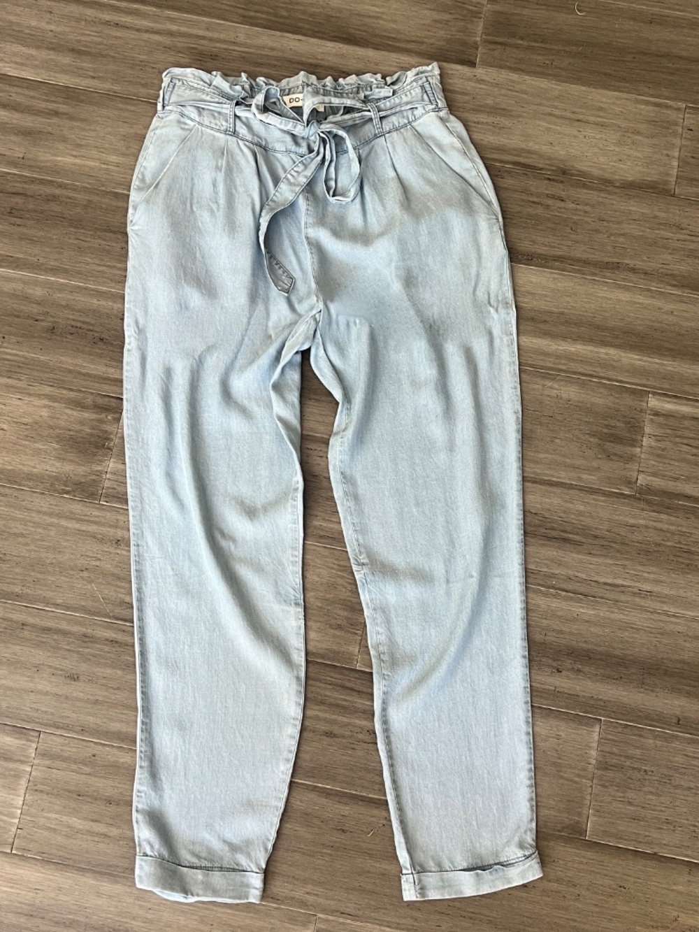 Do+Be Light Blue Tencel Chambray High Rise Paperbag Waist Tapered Pants M
